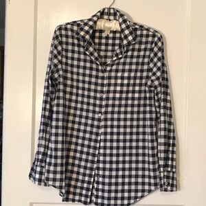 J. Crew Classic Navy and White Checkered Button-Up Shirt size small Boy fit